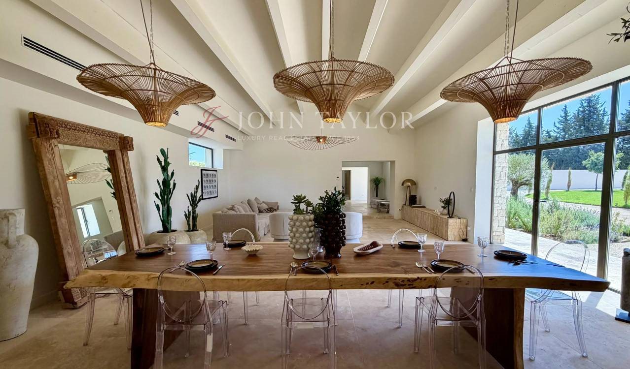 Maison à vendre, 250m², L'Isle-sur-la-Sorgue