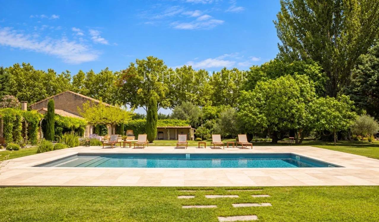 Maison à vendre, 320m², Eygalières