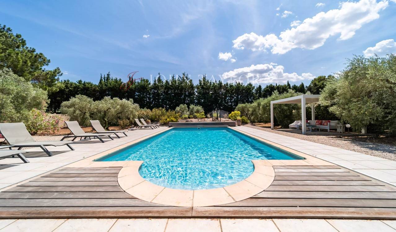 Maison à vendre, 180m², Mouriès