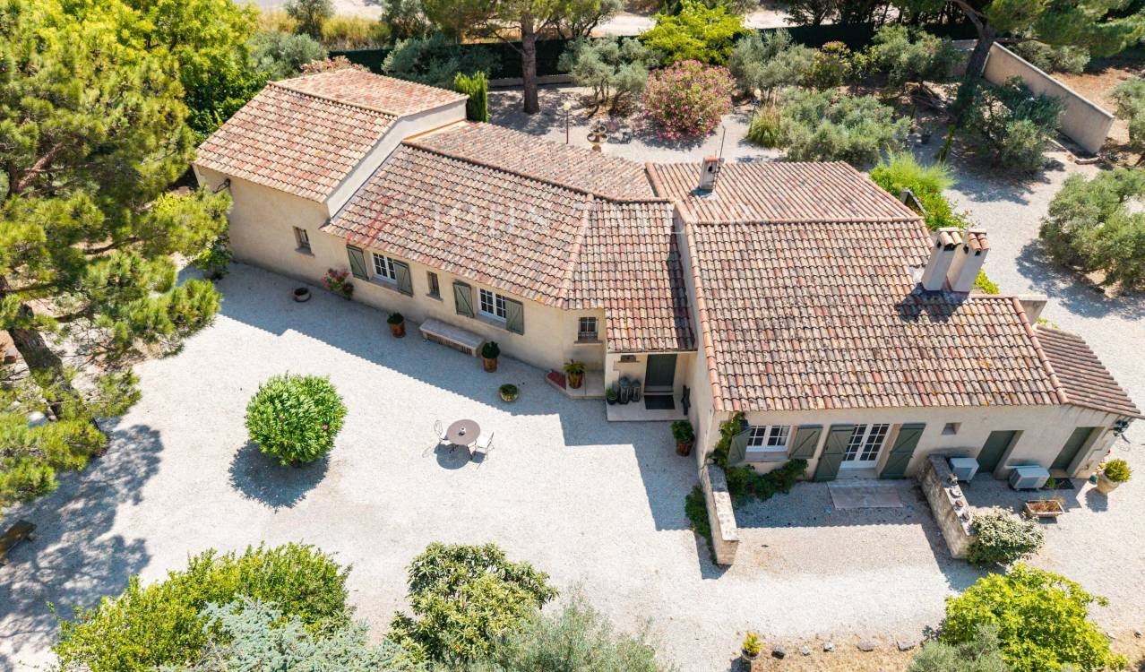 Maison à vendre, 180m², Mouriès