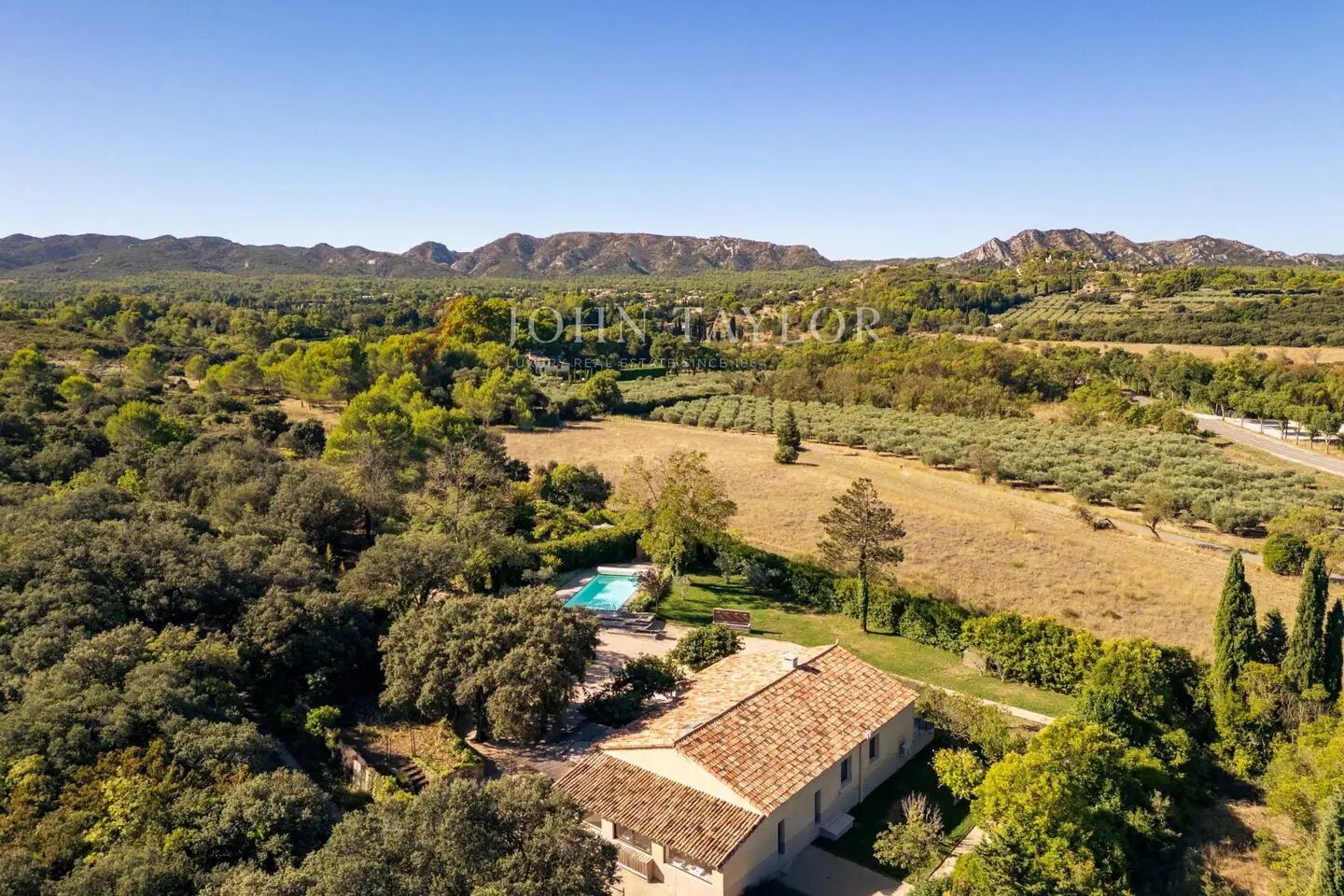 Maison à vendre, 200m², Eygalières