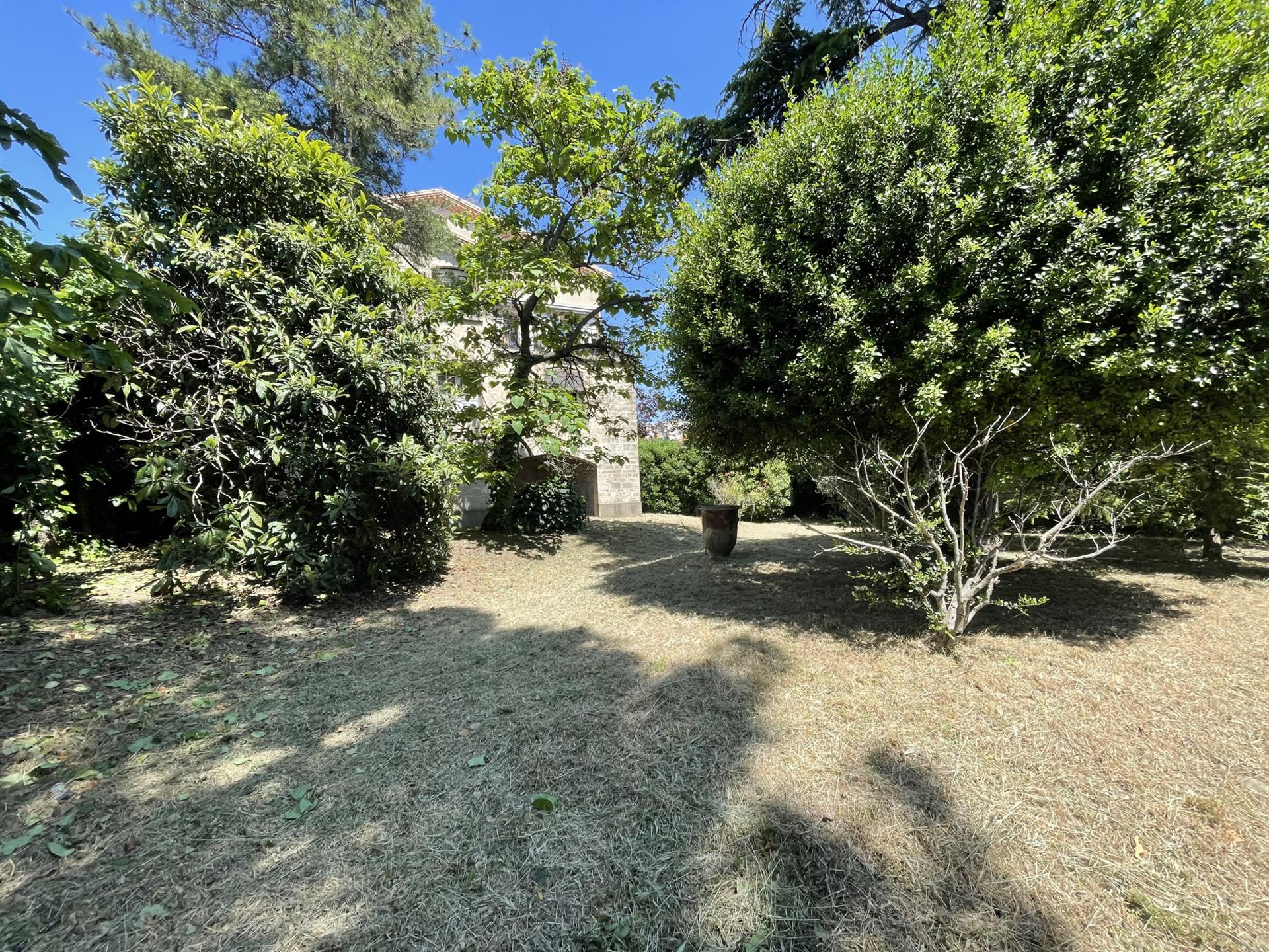 Maison à vendre, 364m², Clermont-l'Hérault