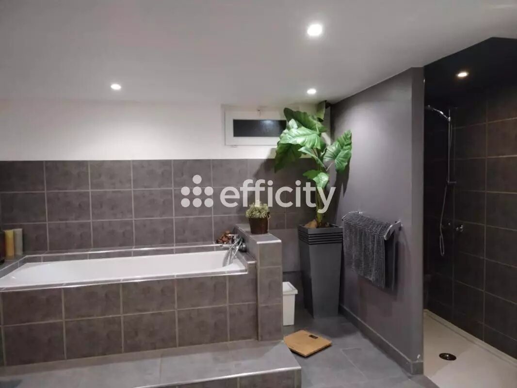 Maison à vendre, 210m², Saint-Fromond