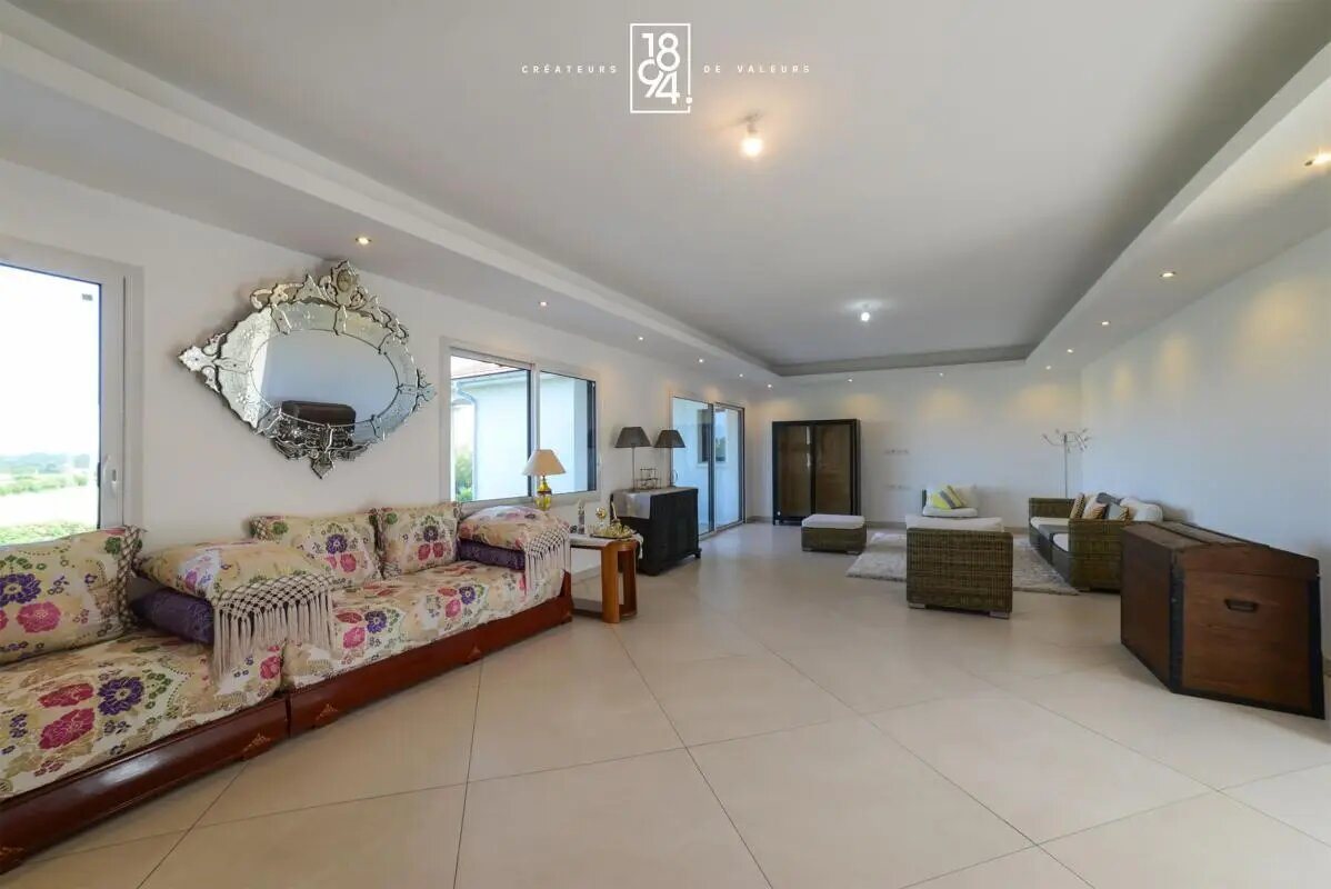 Maison à vendre, 161m², Jayat