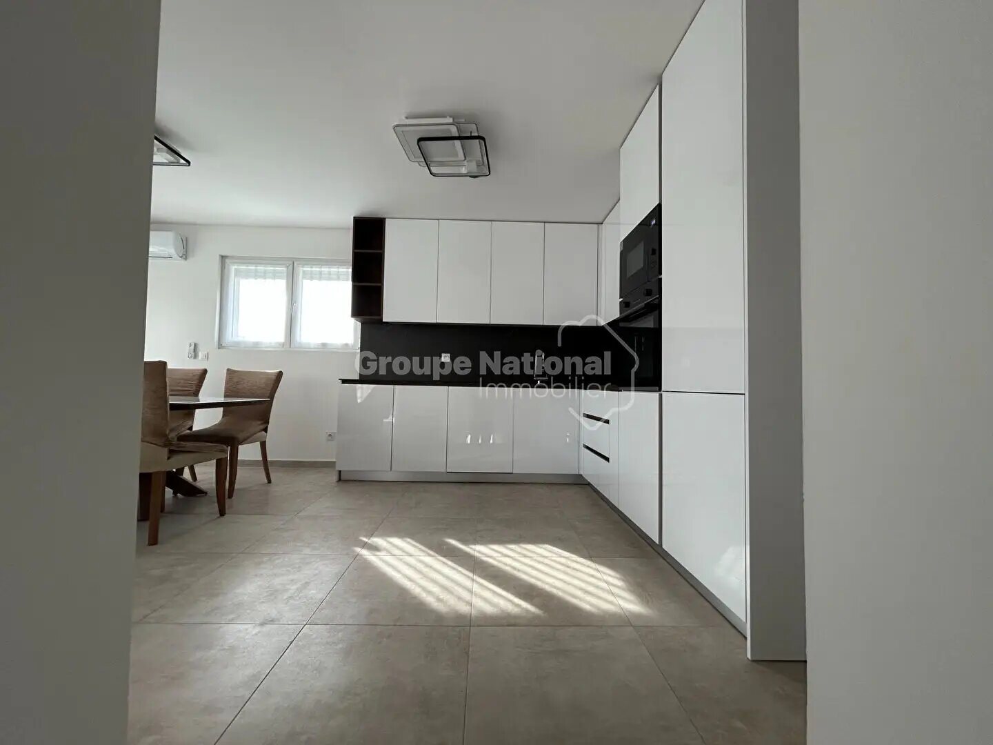 Appartement à louer, 74m², Miramas