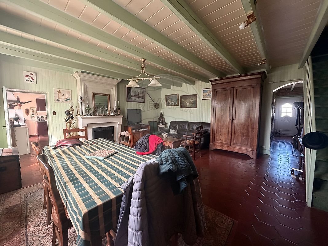 Maison à vendre, 145m², Pisany