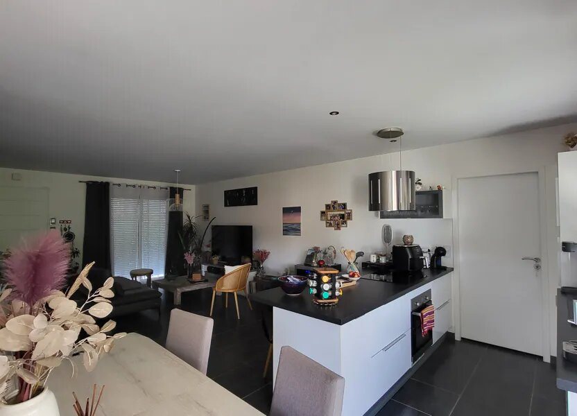 Maison à louer, 81m², Roquefort