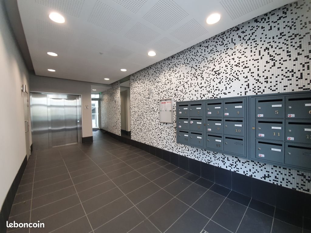 Appartement à louer, 57m², Rochefort