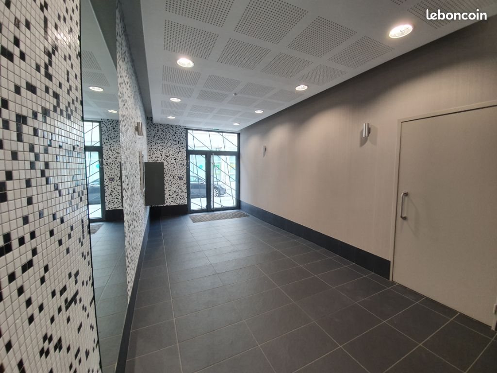 Appartement à louer, 57m², Rochefort