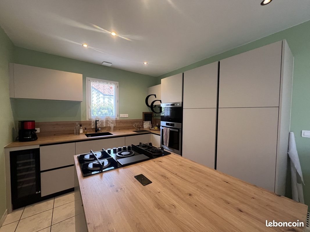 Maison à louer, 143m², Château-Thébaud