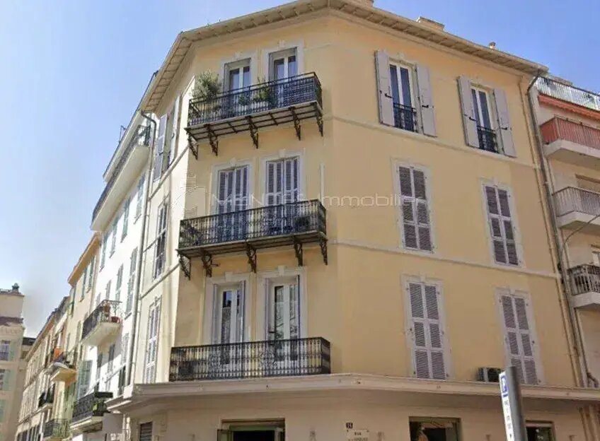 Appartement à louer, 80m², Menton