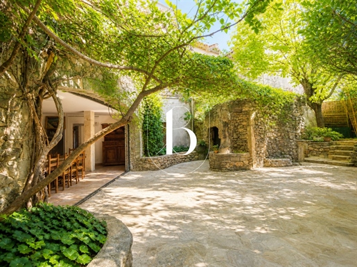Maison 8 pièces 226 m² · à Molières-sur-Cèze · 226 m² · 259 000 €