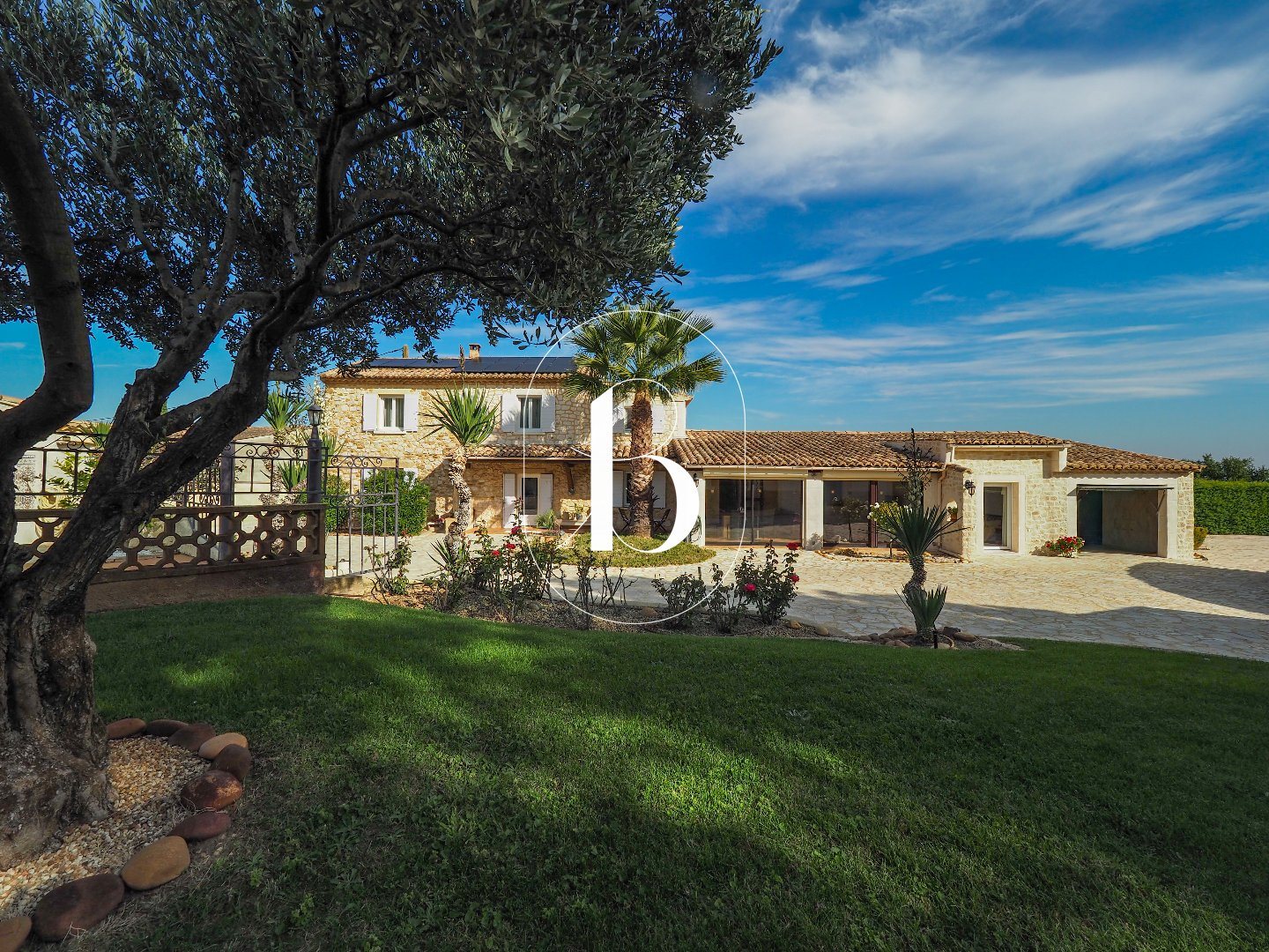 Maison à vendre, 170m², Saint-Victor-la-Coste