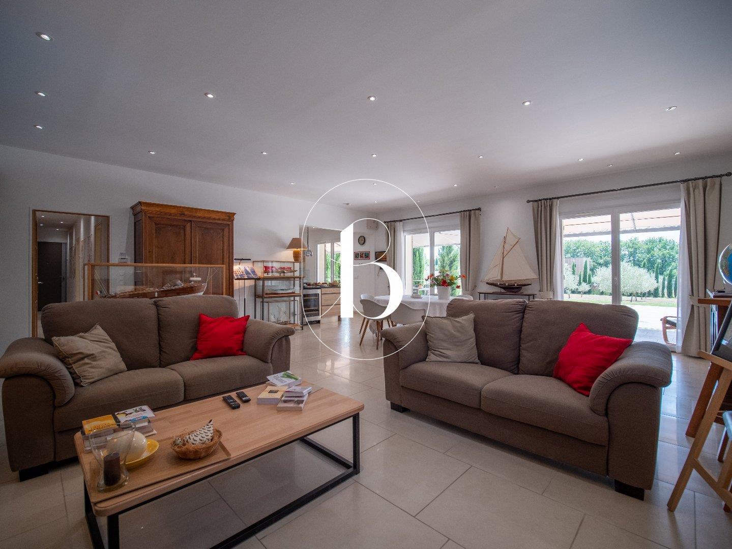Maison à vendre, 267m², Uzès