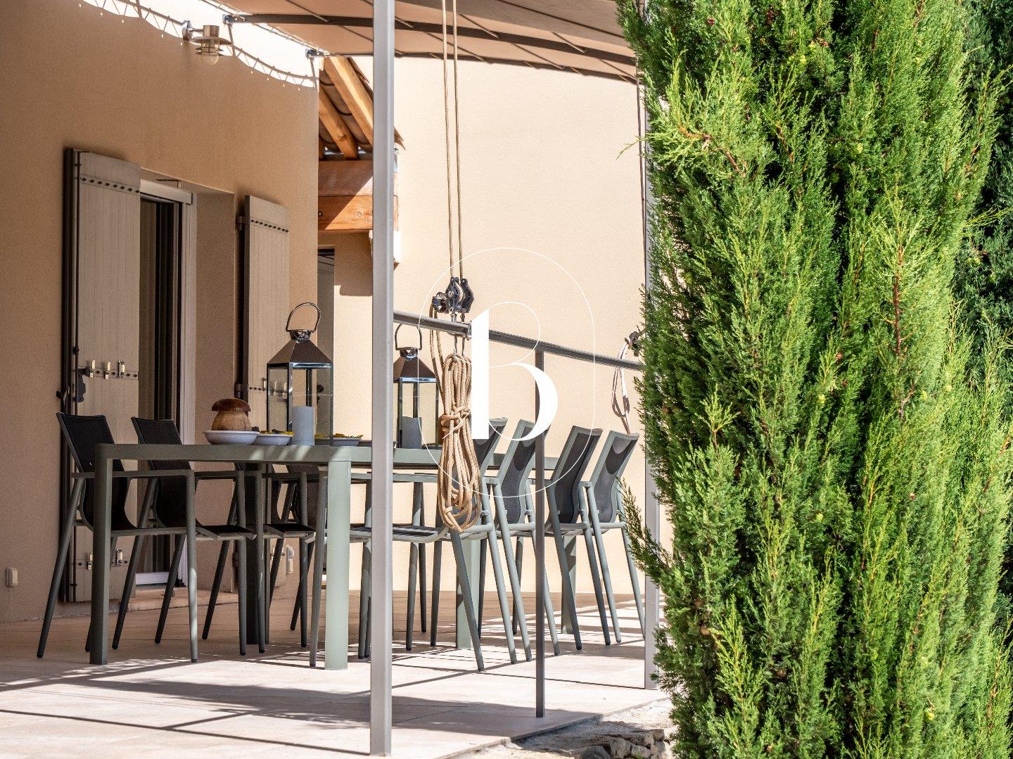 Maison à vendre, 267m², Uzès