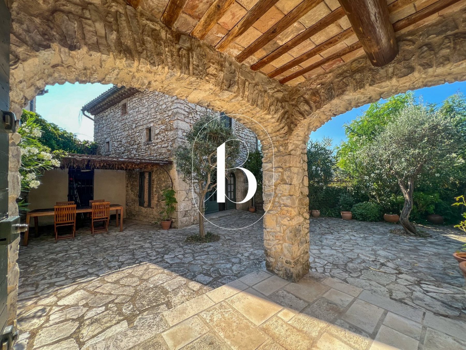 Maison à vendre, 125m², Lussan