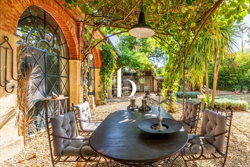 Maison 7 pièces 220 m² · à Uzès · 220 m² · 1 298 000 €