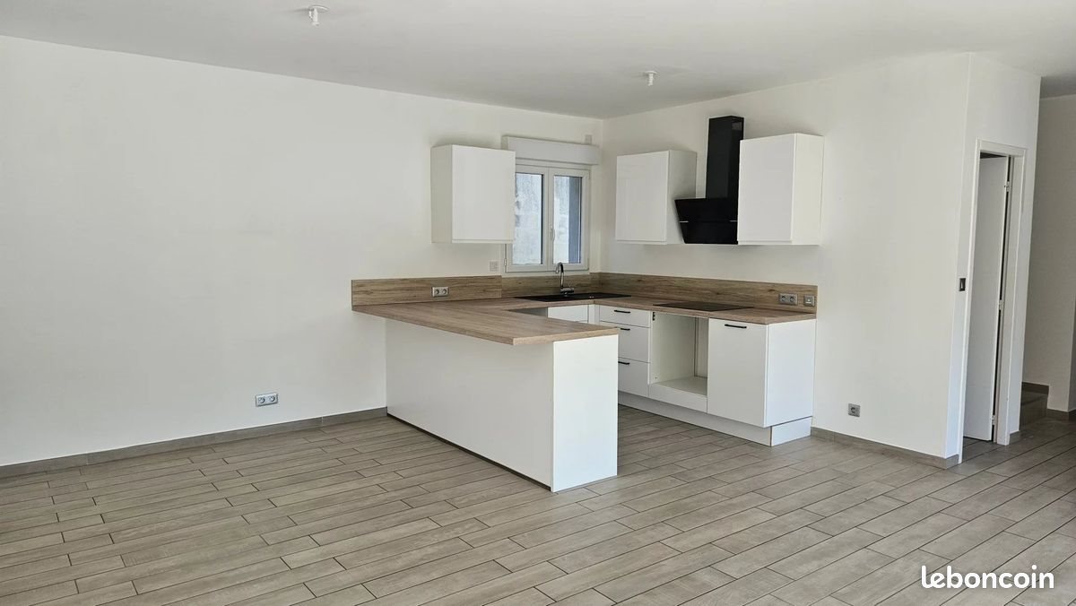 Appartement à louer, 90m², Fréjus