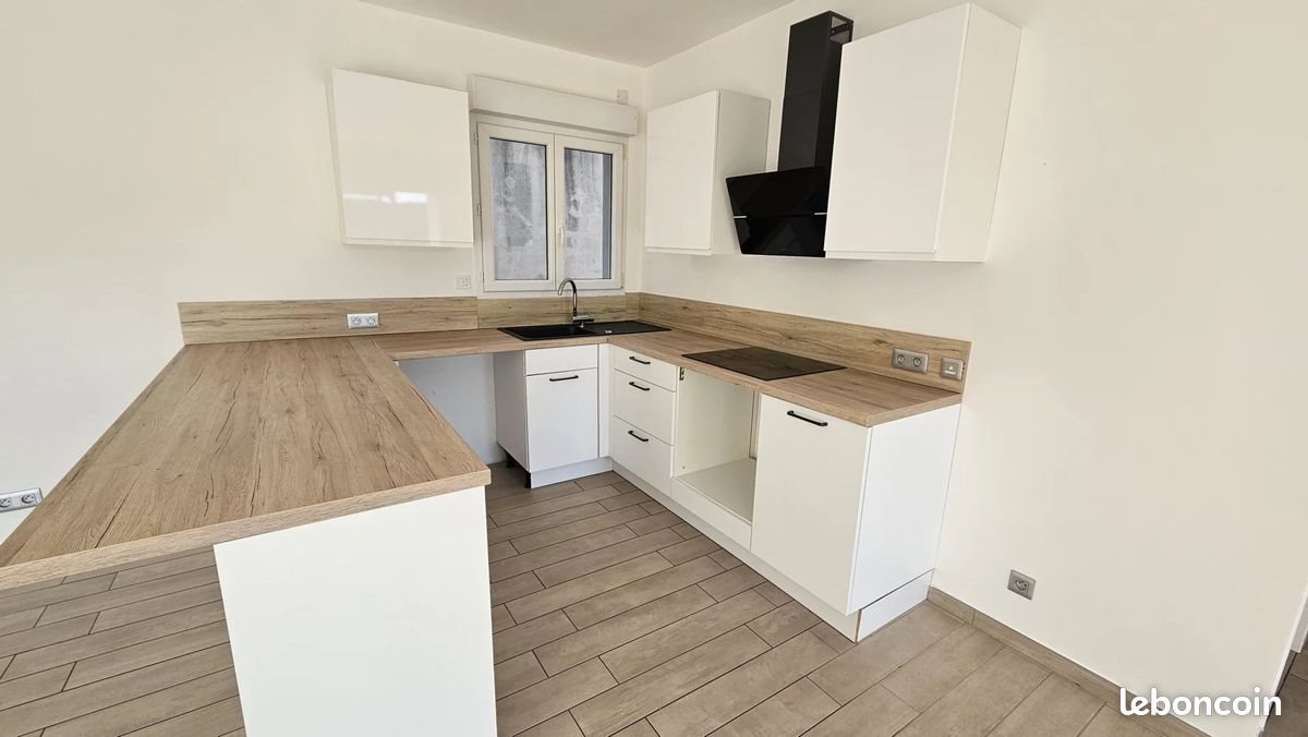 Appartement à louer, 90m², Fréjus