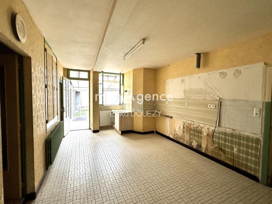 Maison à vendre, 178m², Yzernay