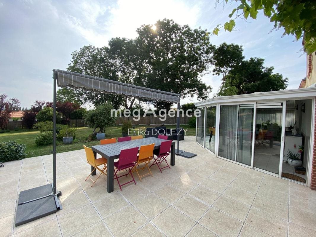 Maison à vendre, 245m², Yzernay
