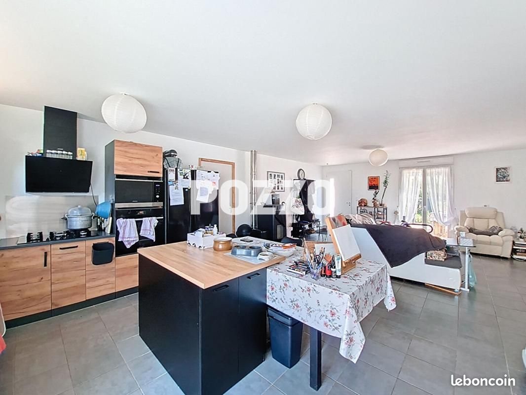 Maison à vendre, 88m², Sougéal
