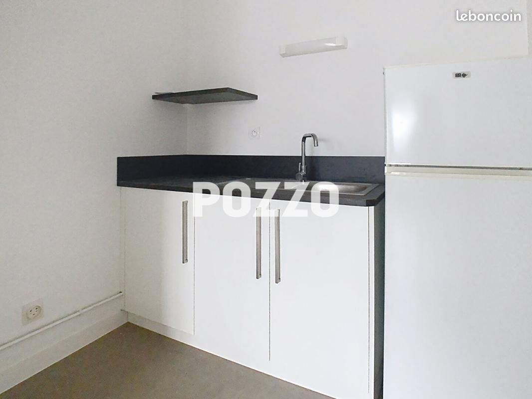 Appartement à louer, 27m², Saint-Hilaire-du-Harcouët