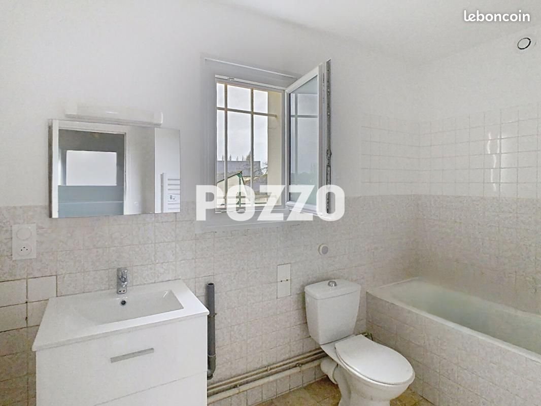 Appartement à louer, 27m², Saint-Hilaire-du-Harcouët