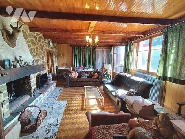 Maison à vendre, 330m², Seyne (Le Grand Puy)
