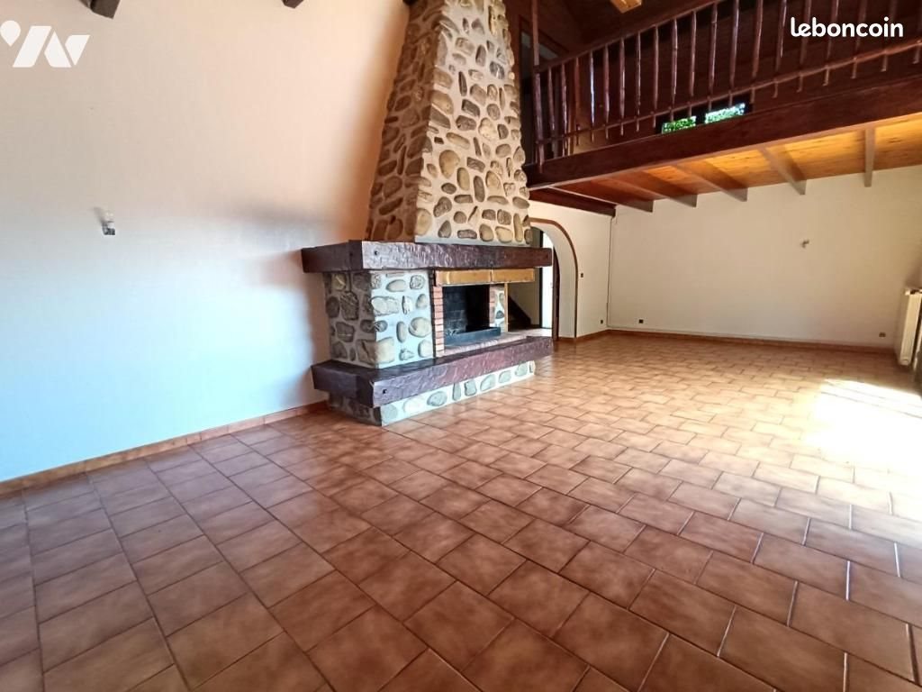 Maison à vendre, 153m², Seyne (Le Grand Puy)
