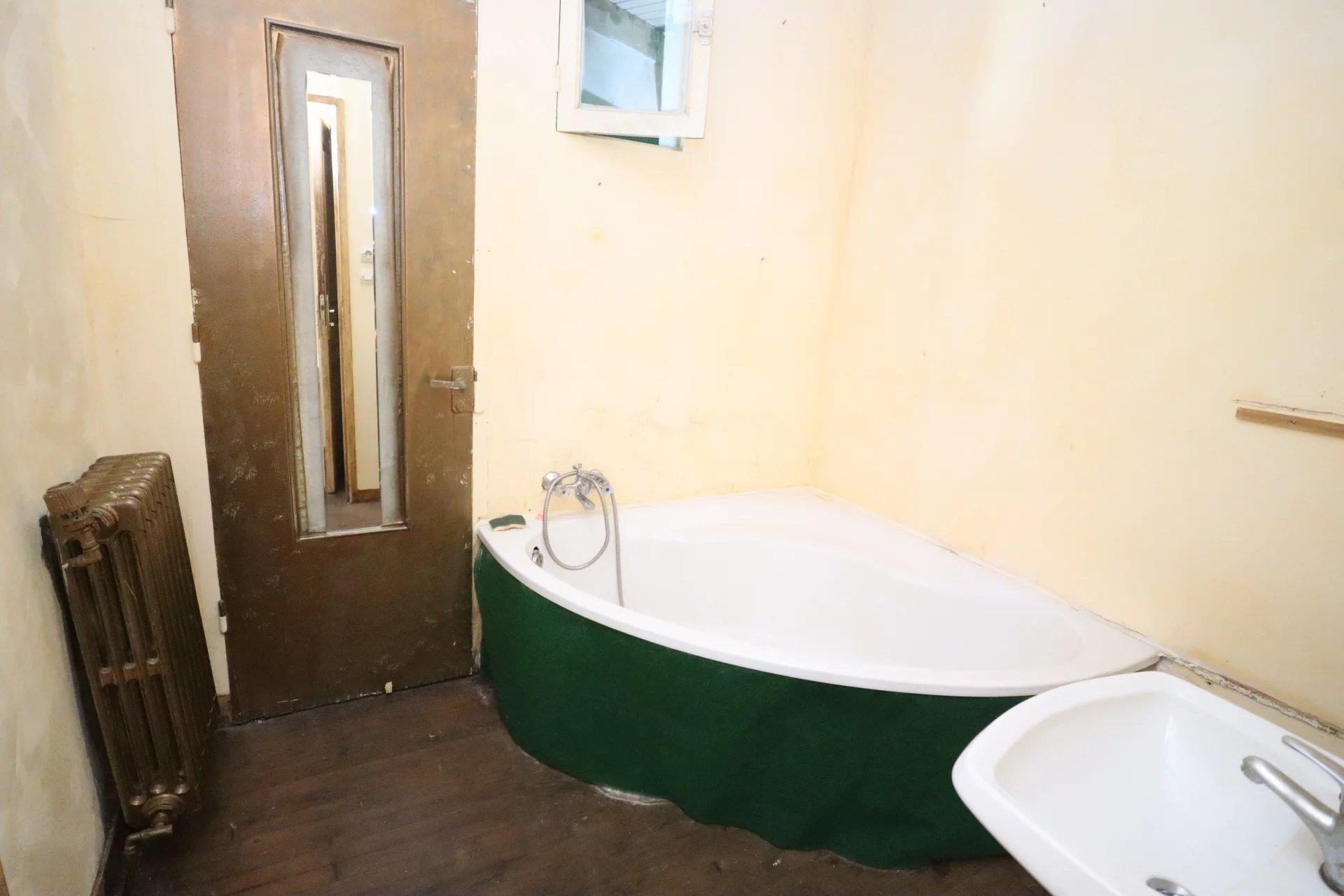 Maison à vendre, 86m², Poullaouen