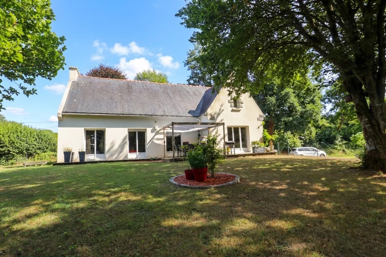Maison à vendre, 159m², Carhaix-Plouguer