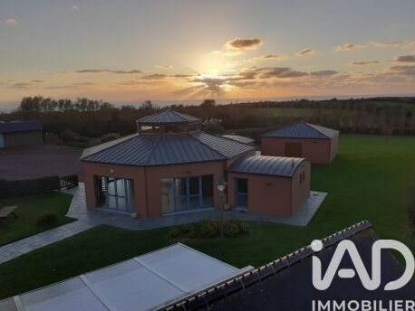 Maison à vendre, 465m², Surtainville