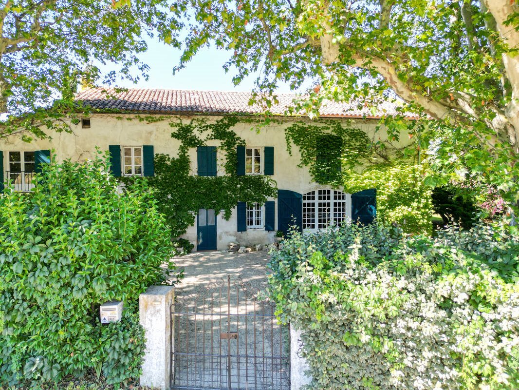 Maison à vendre, 330m², Le Puy-Sainte-Réparade