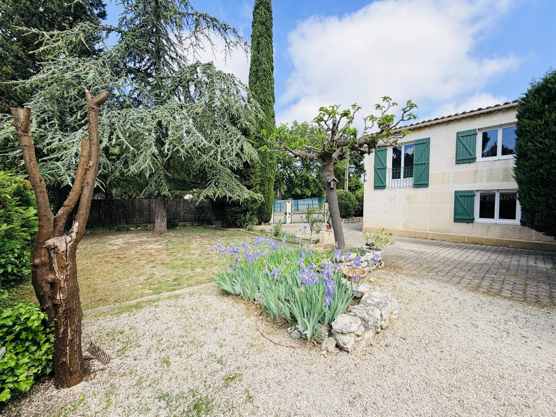 Maison à vendre, 200m², Eguilles