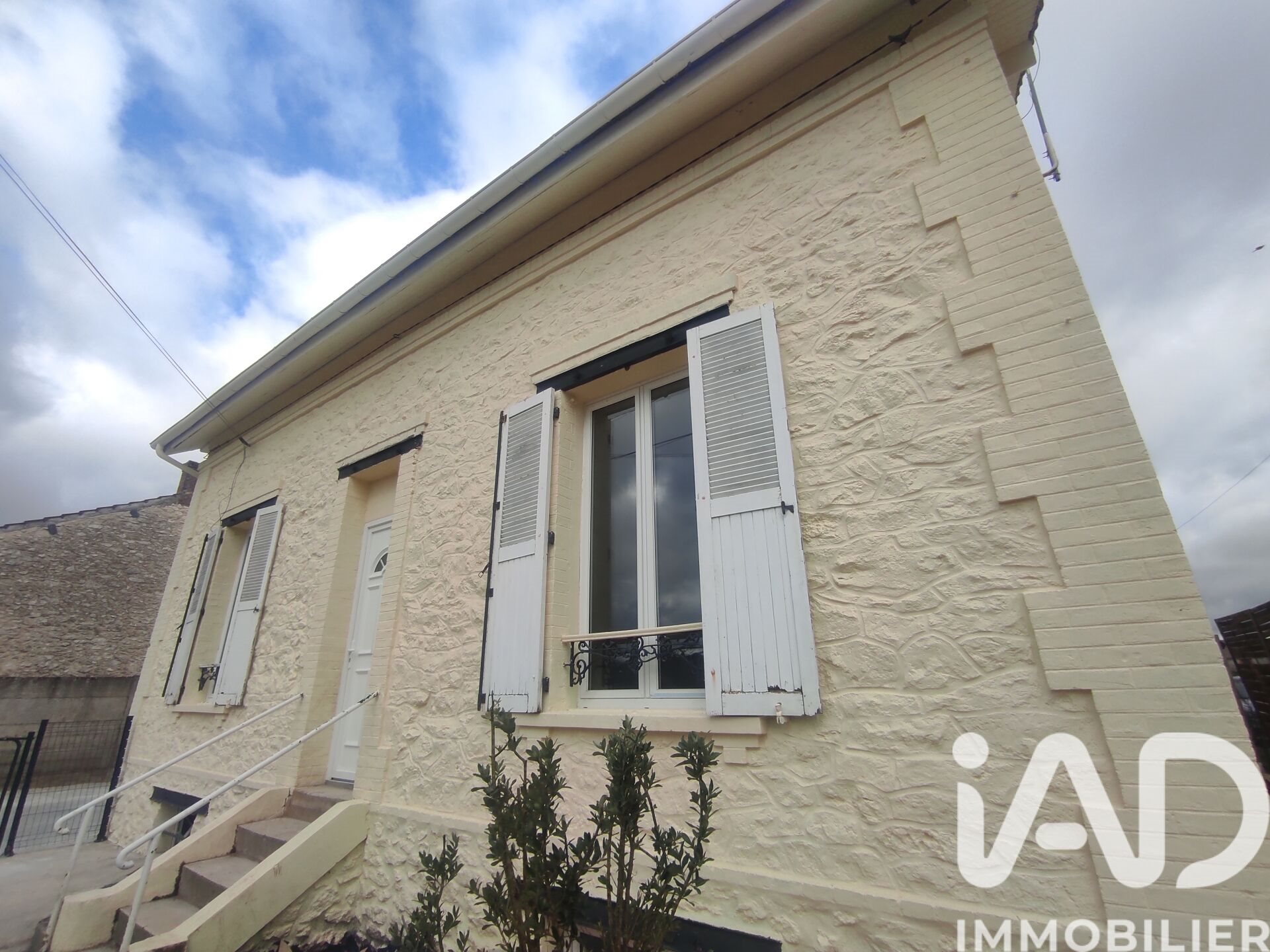 Maison à vendre, 122m², Saint-Hilliers