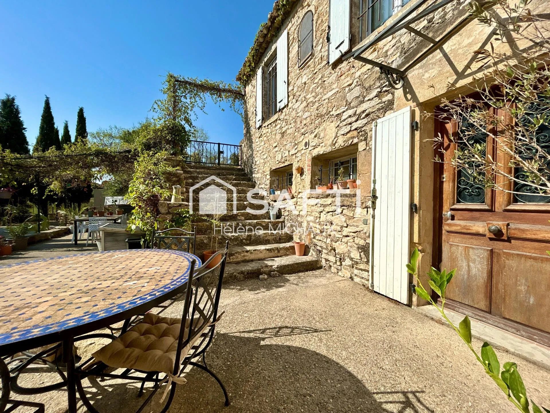 Maison à vendre, 130m², Valliguières
