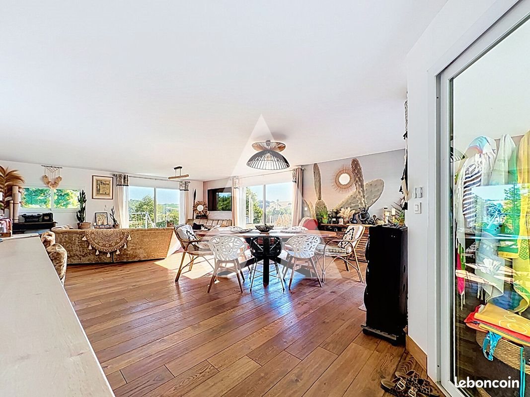 Maison à vendre, 220m², Virigneux