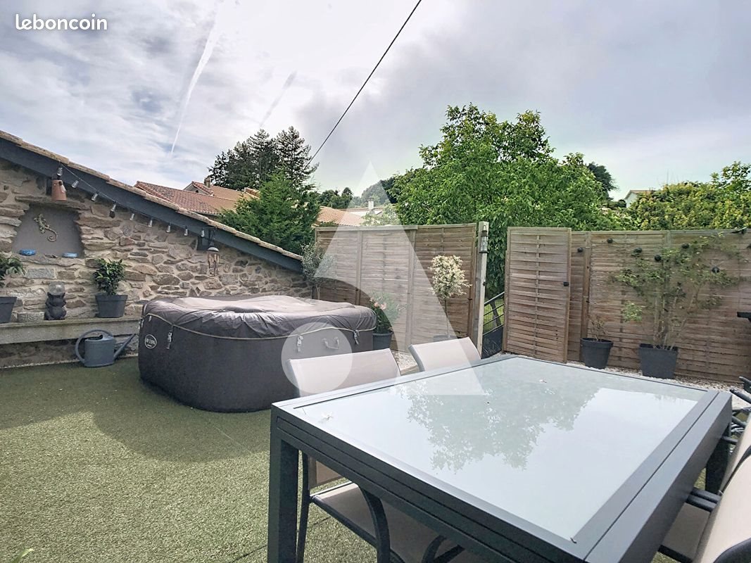 Maison à vendre, 146m², Larajasse