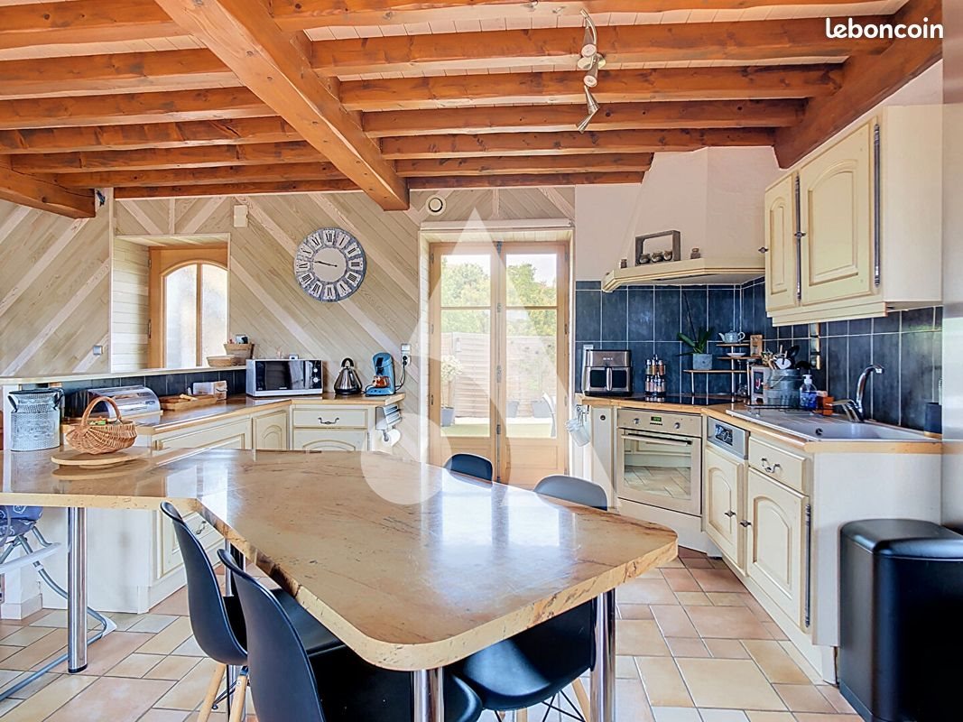 Maison à vendre, 146m², Larajasse