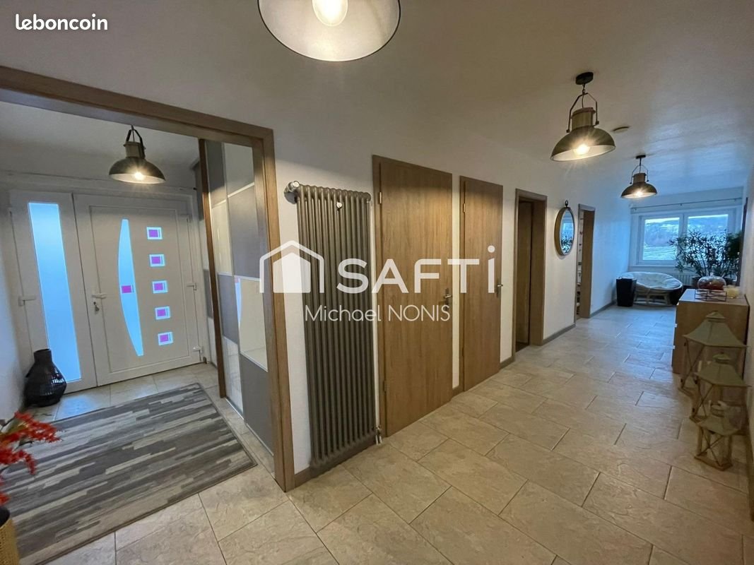 Maison à vendre, 213m², Village-Neuf