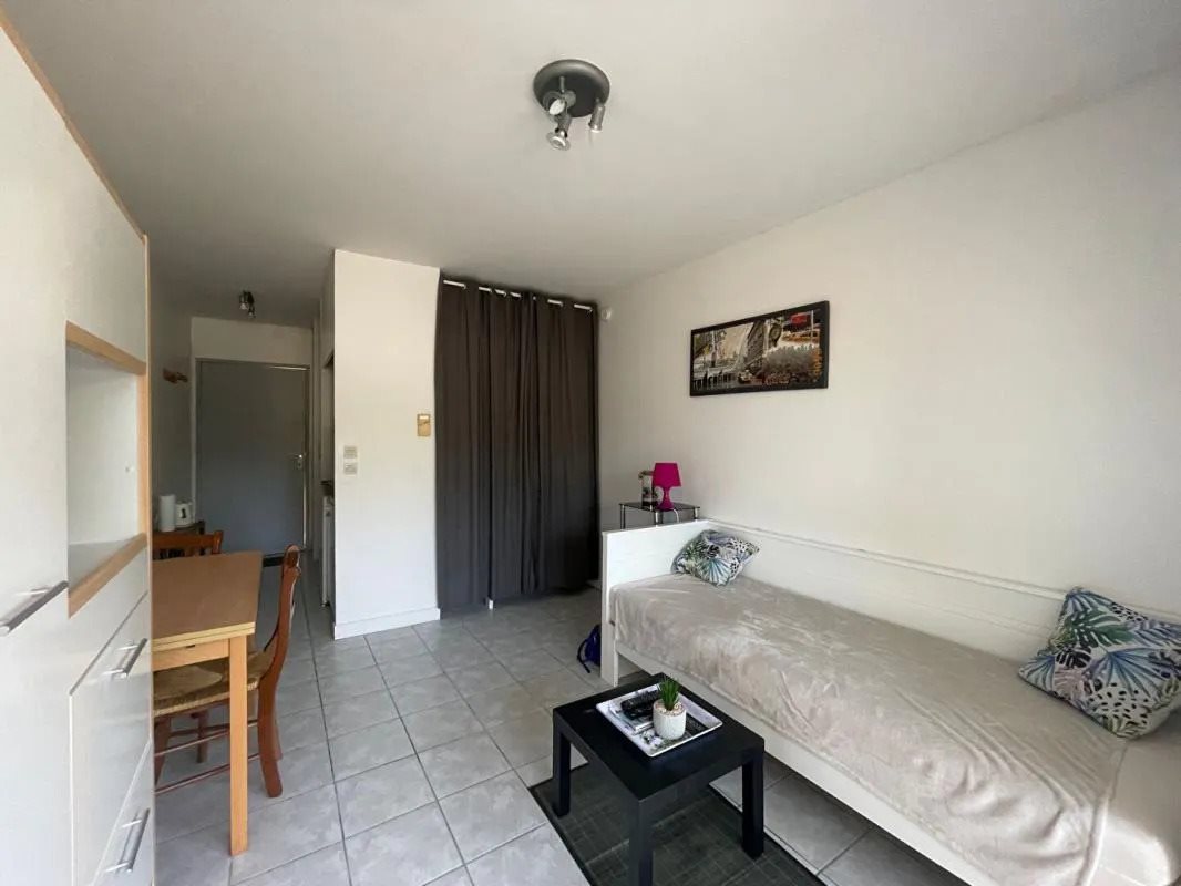 Appartement à louer, 19m², La Rochelle