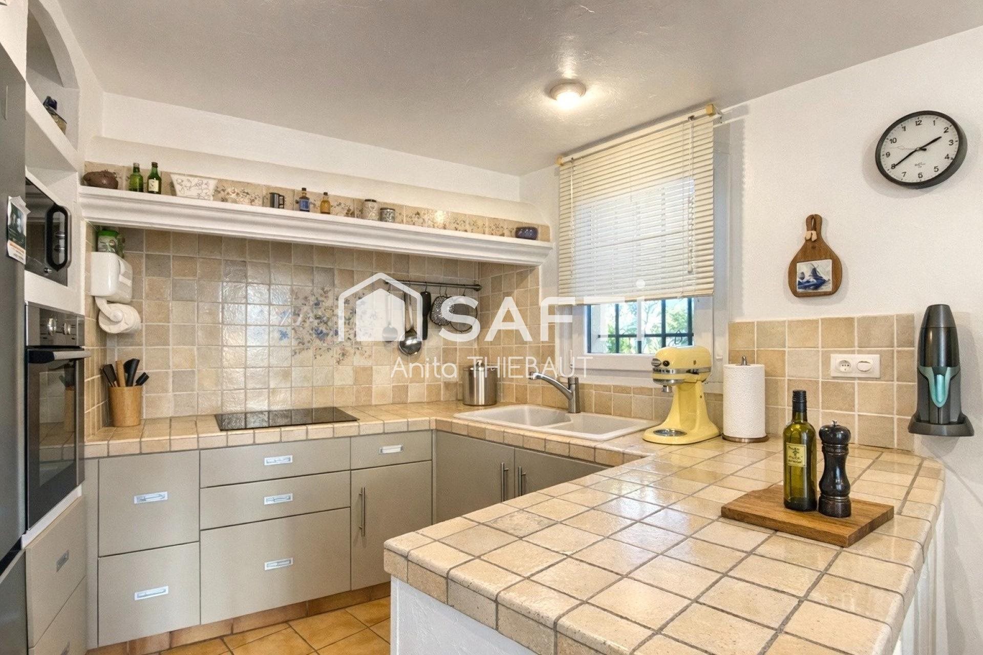 Maison à vendre, 120m², Fréjus