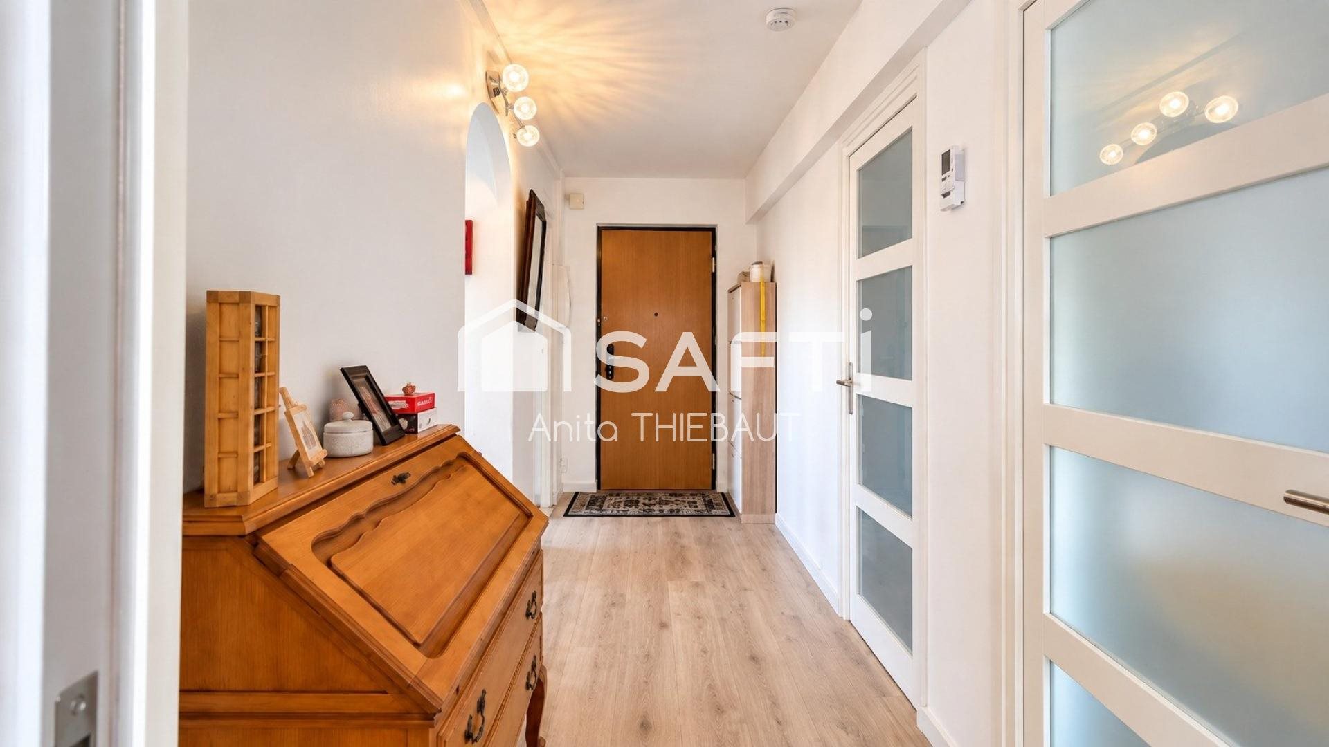 Appartement à vendre, 73m², Fréjus