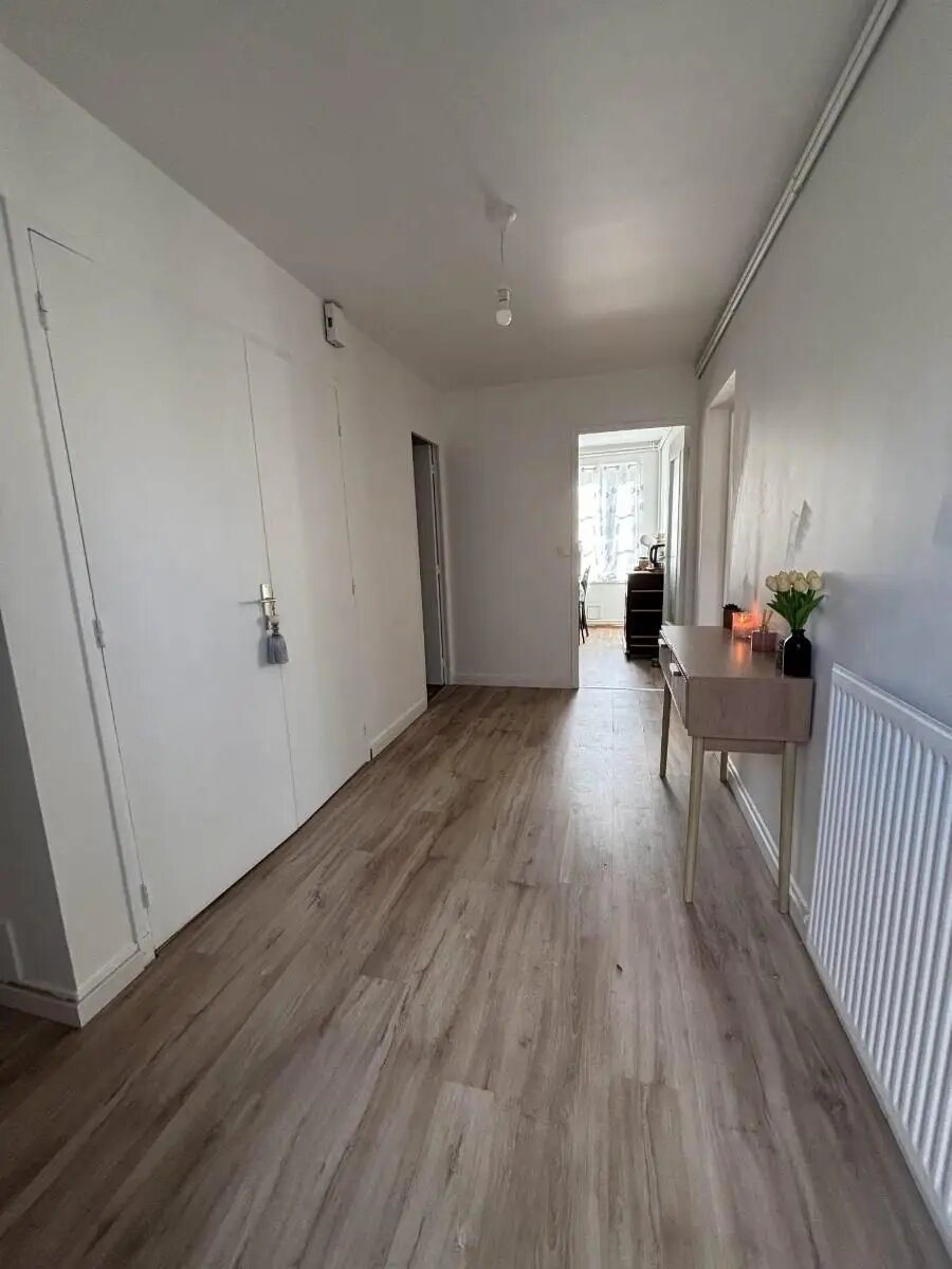 Appartement à louer, 99m², Varennes-lès-Mâcon