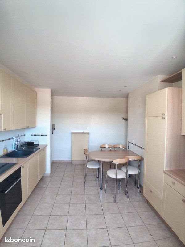 Appartement à louer, 69m², Oyonnax