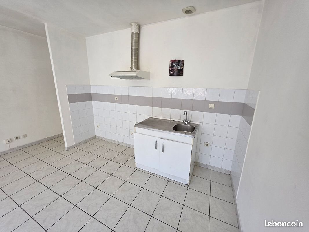 Appartement à louer, 44m², Port