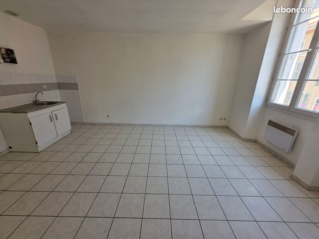 Appartement à louer, 44m², Port