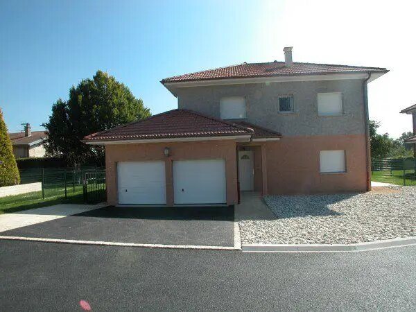 Maison à louer, 123m², Gex