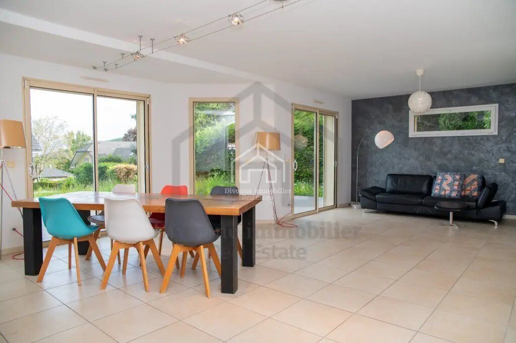 Maison à louer, 163m², Divonne-les-Bains